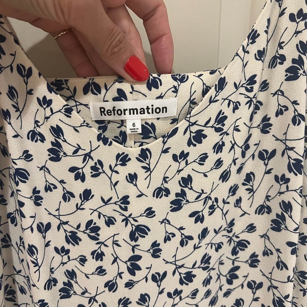 Reformation size 6 floral slit dress
